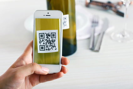 Código QR numa garrafa de vinho